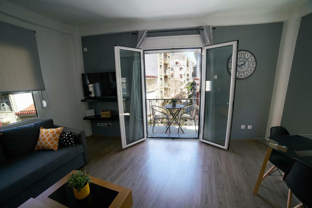 V&V Central & Elegant Apartment Athens Ngoại thất bức ảnh